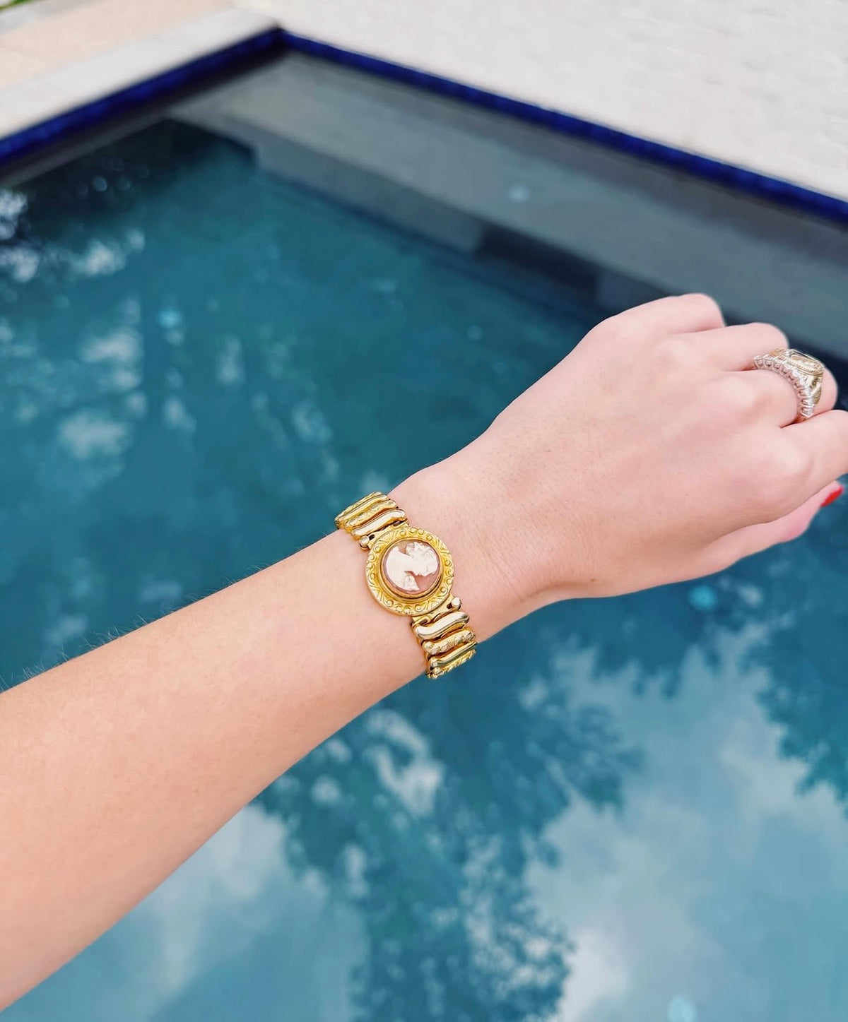Sweetheart Cameo Bracelet